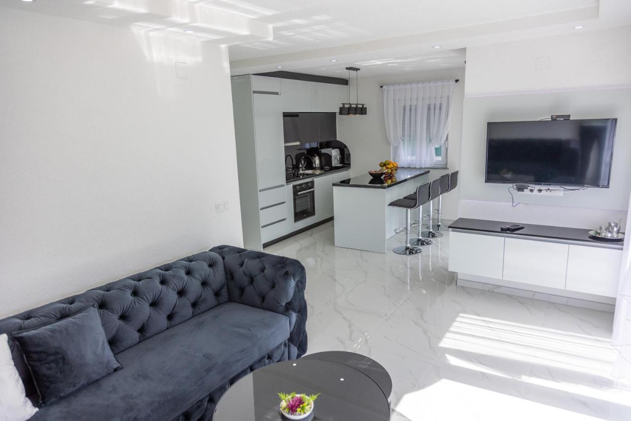 Villa House De Luxe *